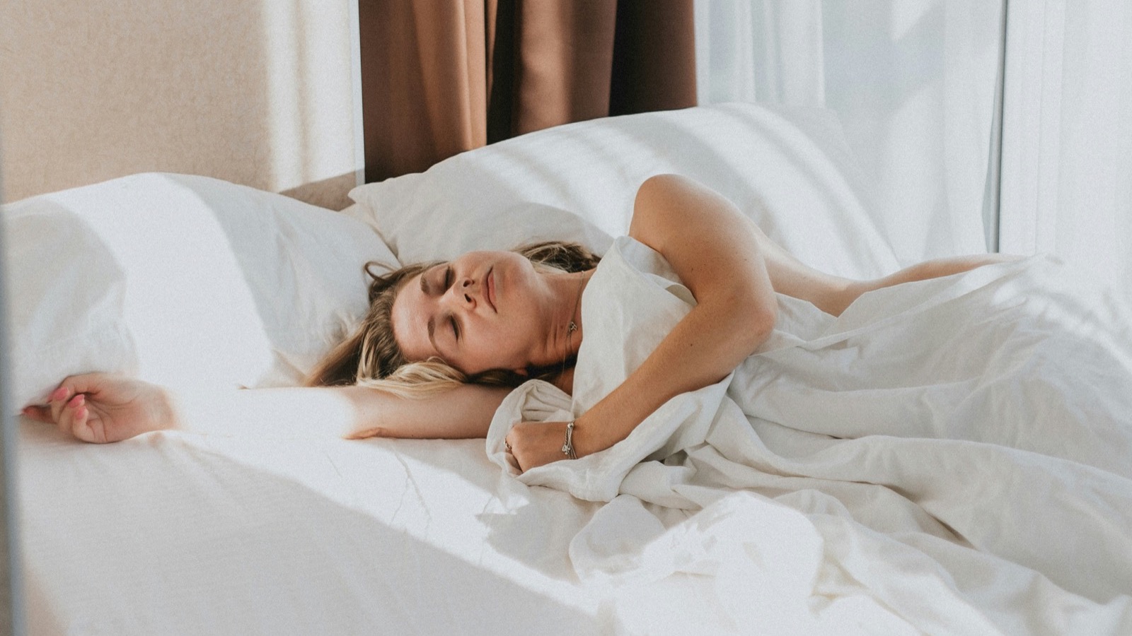 Best Sleep Position: Side, Back, or Stomach — What the Science Says