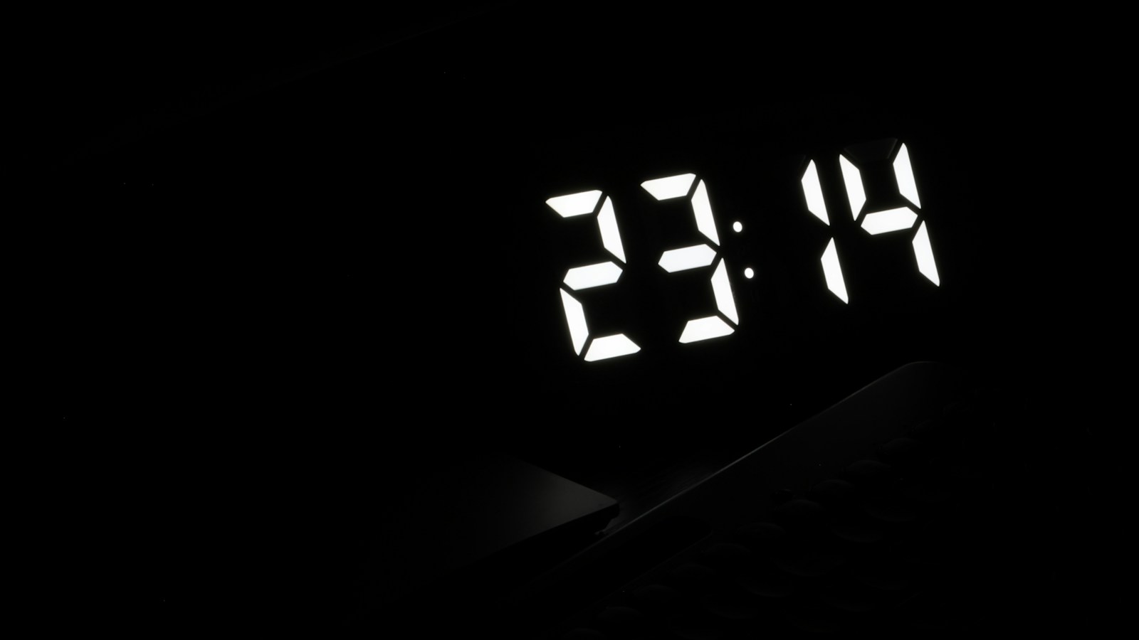 Daylight Saving Time and Sleep: How to Shift Your Body Clock in a Few Days